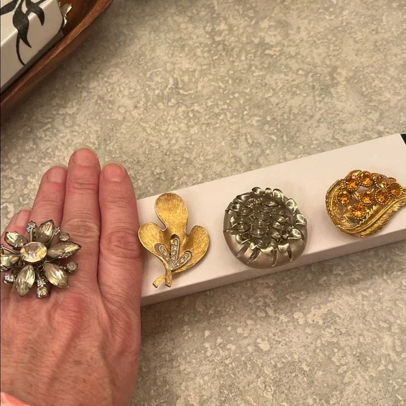 (3) Vintage brooches+ring - Picture 2 of 12
